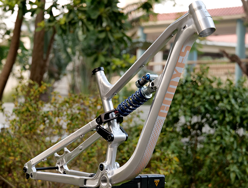 Softtail fietsframe van alumin - Mountain Biking Uk recensie en prijs